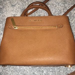 michael kors purs looks brand new